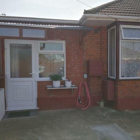 Rest Room Near To Heathrow Airport Ashford  Exterior foto